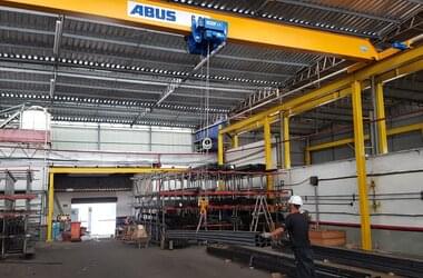 ABUS Einträger-Laufkran mit 6,3t Tragfähigkeit bei der Firma Sidersul in Brasilien