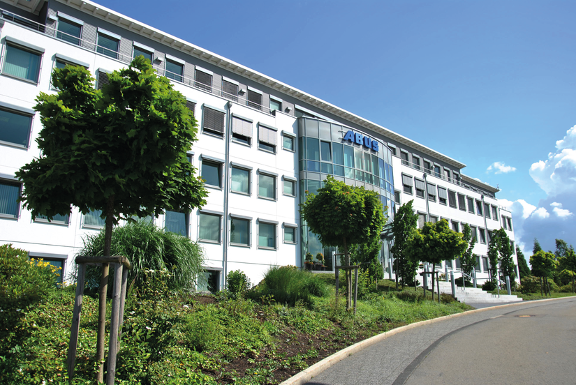 Frontseite der Hauptzentrale ABUS Kransysteme GmbH in Lantenbach 